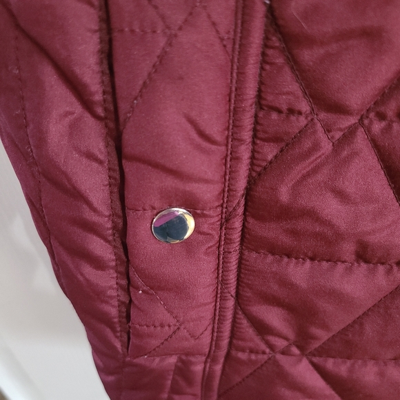 Northern Reflections Quilted Vest Size small Burgandy - Picture 3 of 3